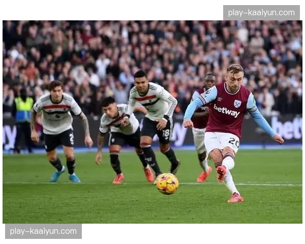 曼联客场击败西汉姆联 卡里克战术化解对手中卫停赛劣势