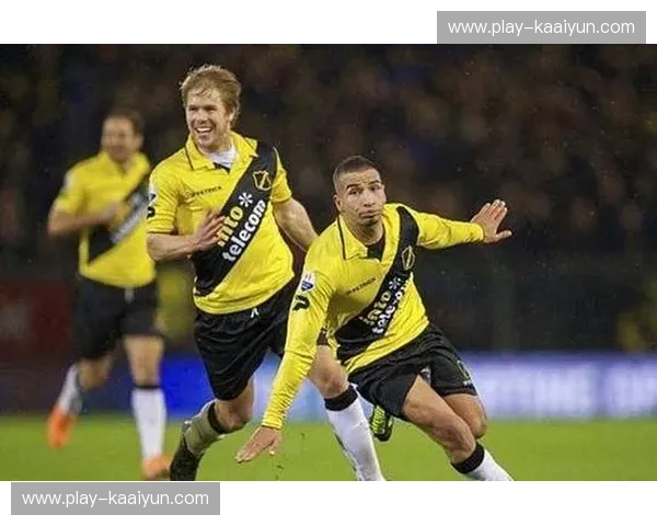 中后场配置强调制空优势 定位球攻防中承担关键角色网页